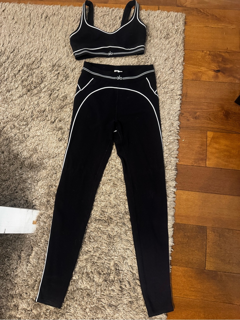 ALO Yoga Black Leggings Set